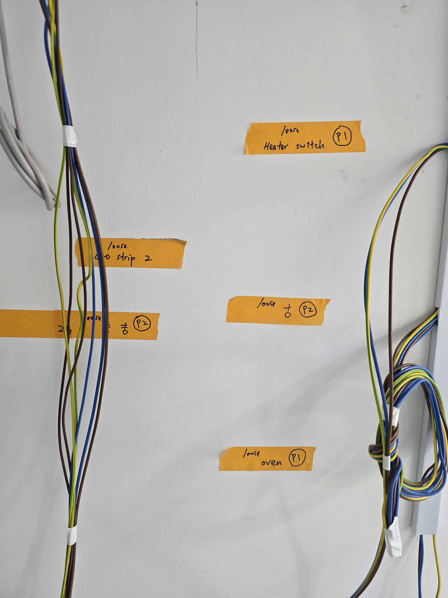 Labelled loose points for heater switch, oven and LED strips